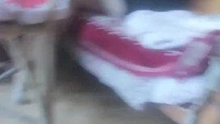 奶茶店共用生间暗藏藏摄像头 偷拍漂亮的洛丽塔妹子尿尿,白色透明蕾丝内裤好有诱惑